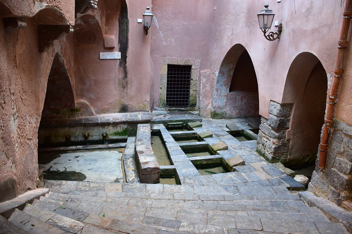 Antico-lavatoio-medievale-di-cefalu